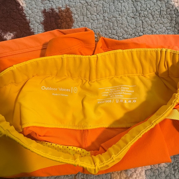 SOLD Outdoor Voices RecTrek Hiking Skort: Necatrine/Tangerine/Sunshine, Size XS - Picture 7 of 7